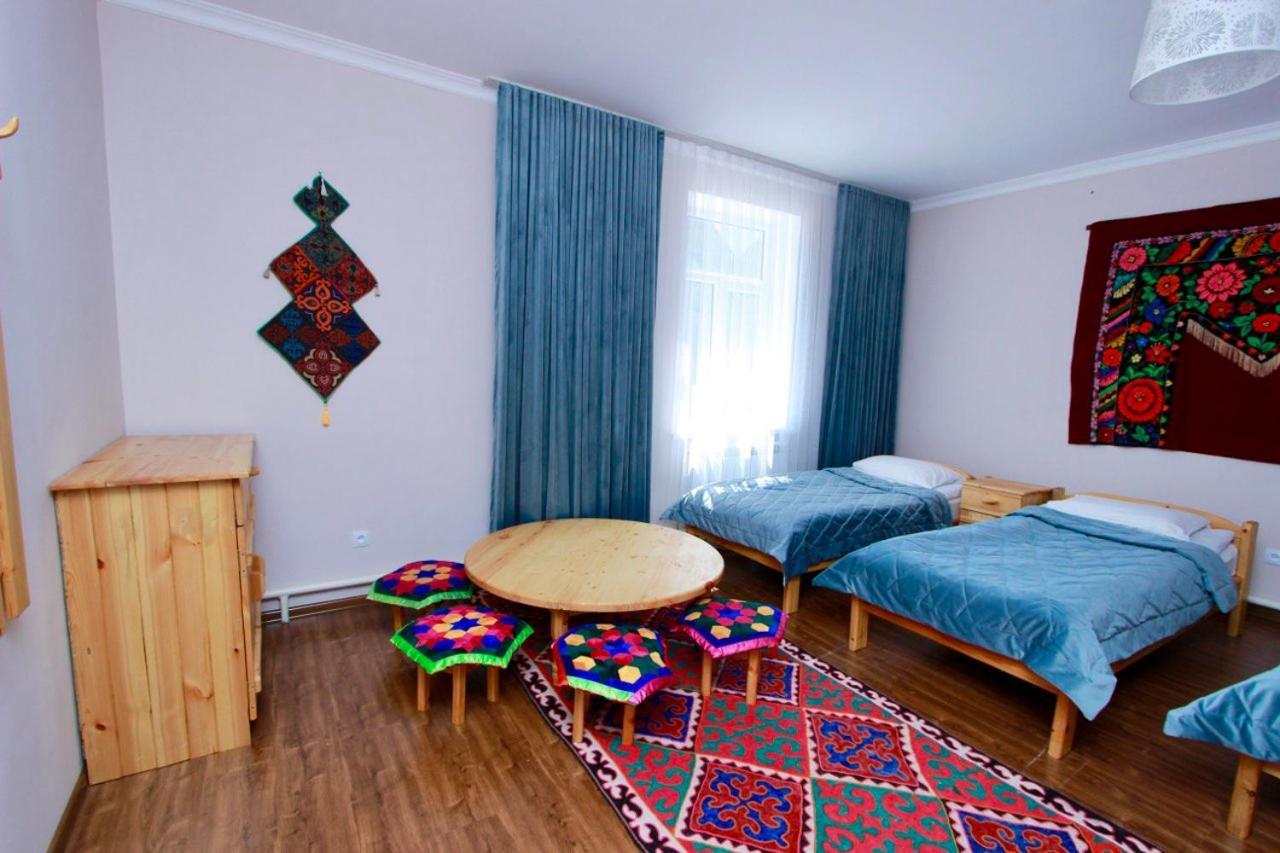 Muras Hotel Karakol Eksteriør bilde