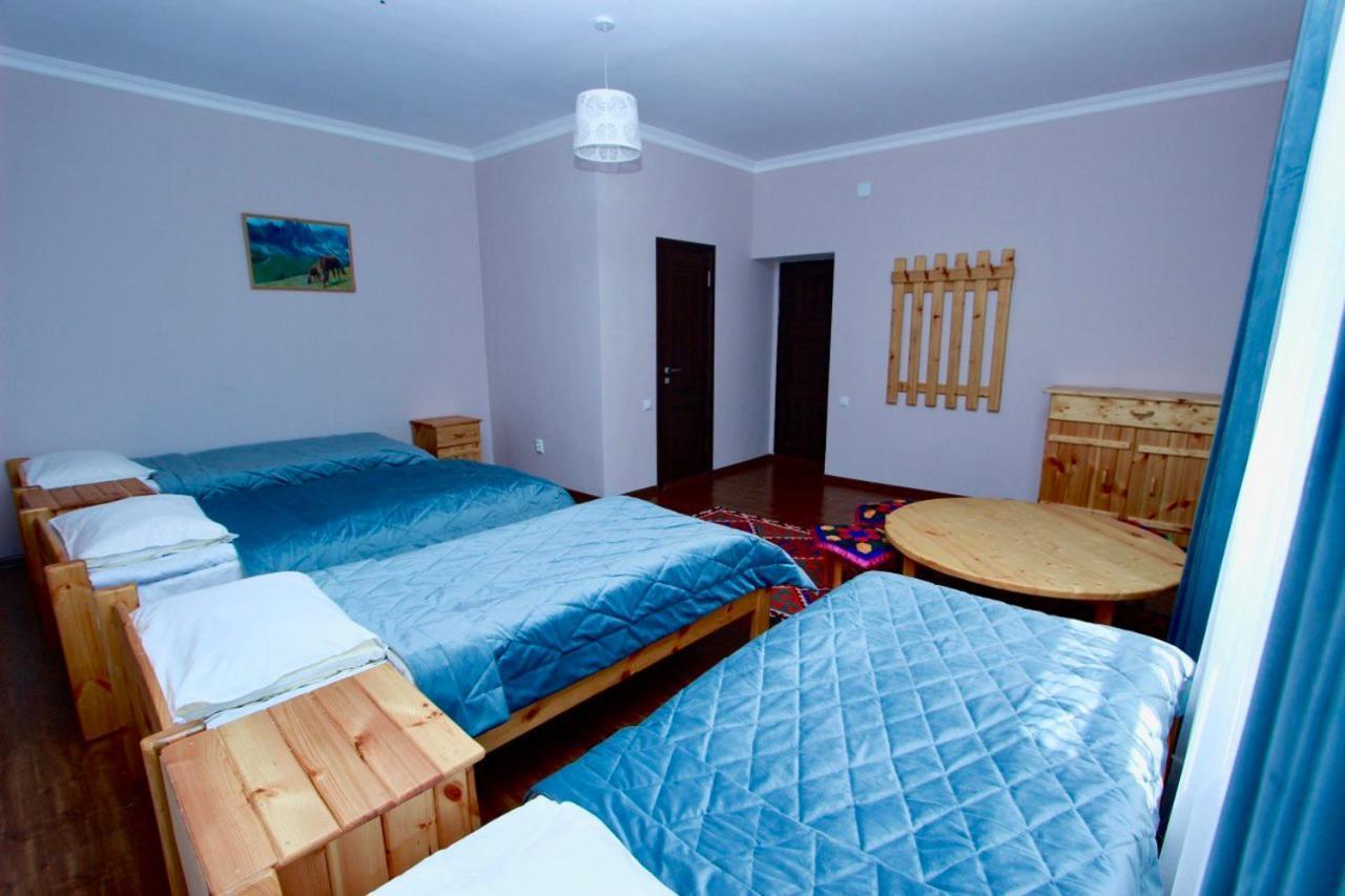 Muras Hotel Karakol Eksteriør bilde