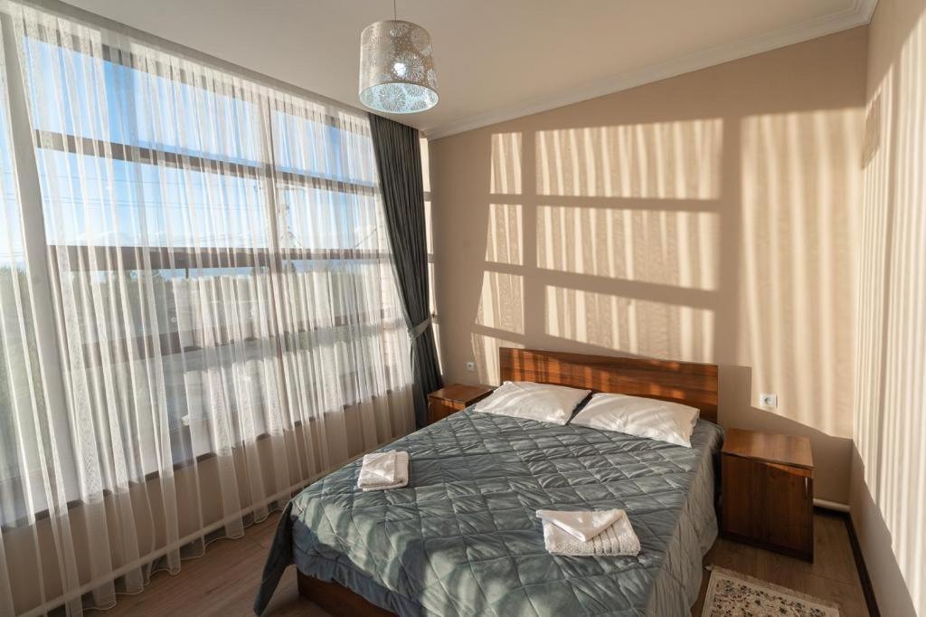Muras Hotel Karakol Eksteriør bilde